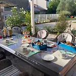 La Des Roses D'hotes Piscine Chauffee