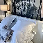 Bed & Breakfast La Des Roses D'hotes Piscine Chauffee