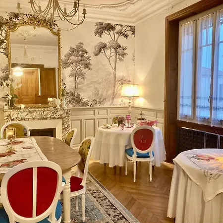 La Villa Des Roses Gite Chambres D'Hotes Piscine Chauffee Luçon