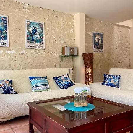 La Villa des Roses Gîte Chambres d'hôtes Piscine chauffée Luçon