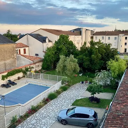 La Villa des Roses Gîte Chambres d'hôtes Piscine chauffée