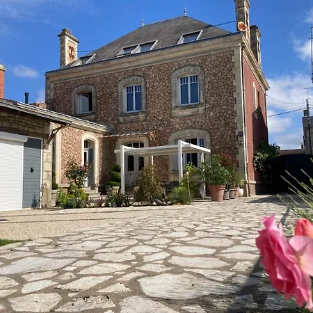 Panzió La Des Roses D'hotes Piscine Chauffee *