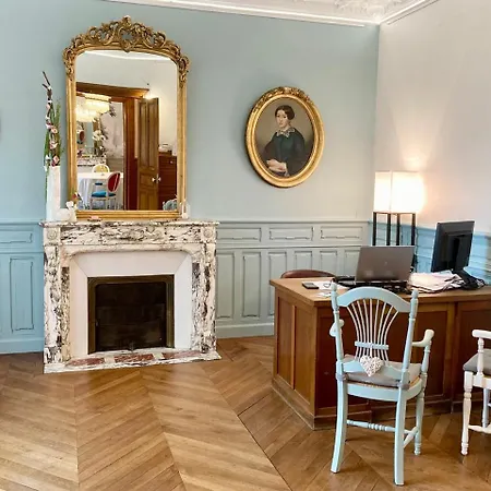 La Villa des Roses Gîte Chambres d'hôtes Piscine chauffée