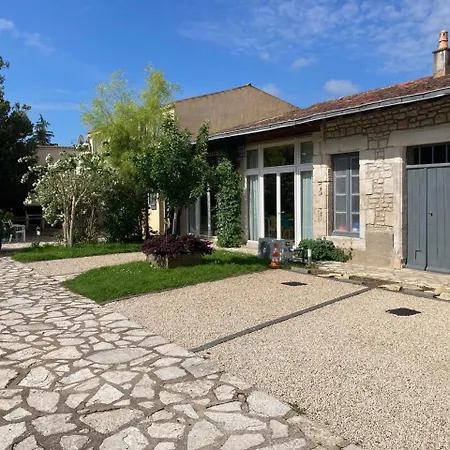 Σπίτι διακοπών La Villa Des Roses Gite Chambres D'Hotes Piscine Chauffee Luçon