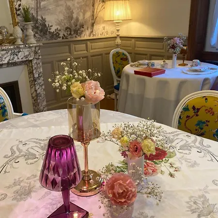 La Villa Des Roses Gite Chambres D'Hotes Piscine Chauffee * Luçon