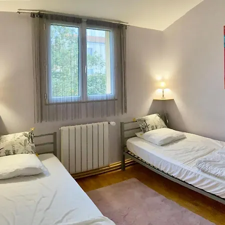 La Villa des Roses Gîte Chambres d'hôtes Piscine chauffée