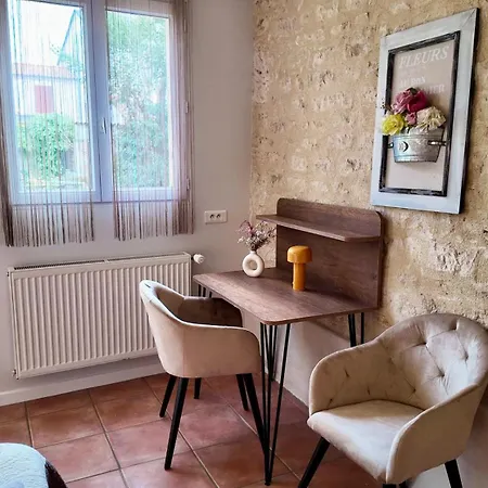 La Villa des Roses Gîte Chambres d'hôtes Piscine chauffée 4*