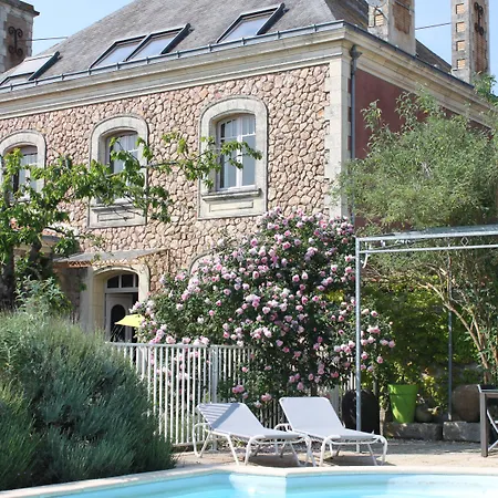 La Villa des Roses Gîte Chambres d'hôtes Piscine chauffée