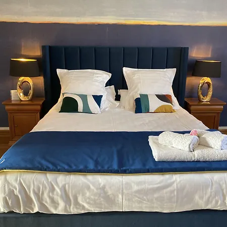 La Villa Des Roses Gite Chambres D'Hotes Piscine Chauffee