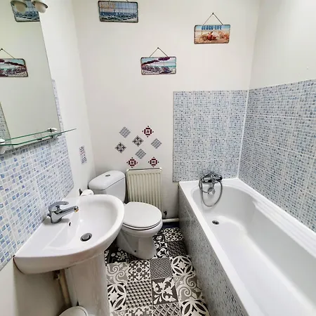 La Villa des Roses Gîte Chambres d'hôtes Piscine chauffée Alojamento de Acomodação e Pequeno-almoço 4*