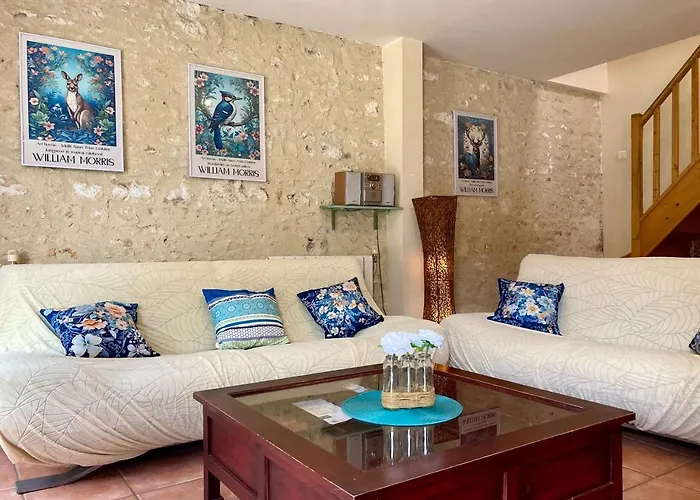 La Des Roses D'hôtes Piscine Chauffée Luçon