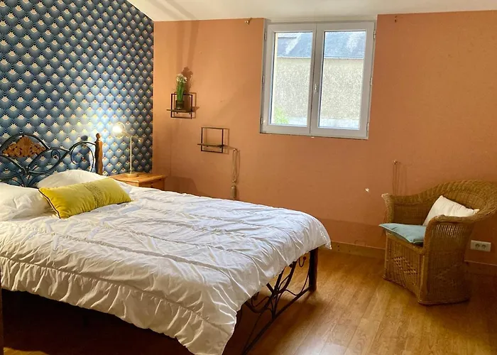 La Des Roses D'hotes Piscine Chauffee فندق مبيت وإفطار