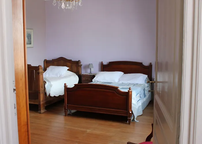 La Des Roses D'hotes Piscine Chauffee فندق مبيت وإفطار 4*