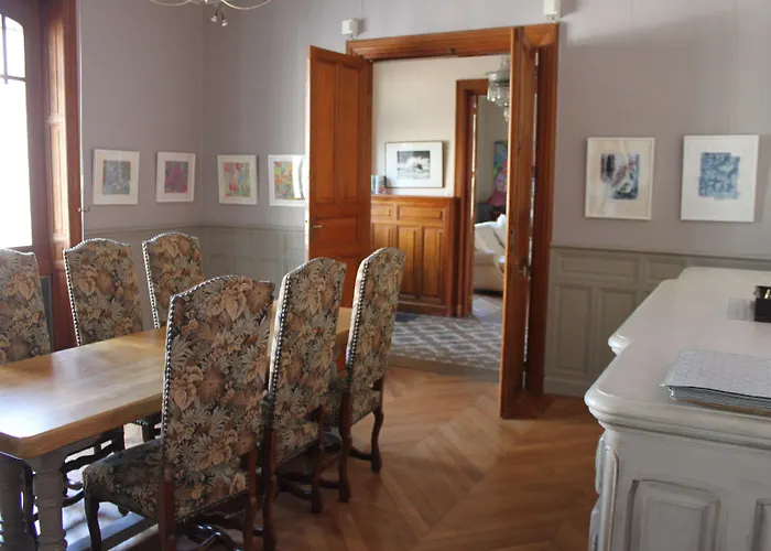 Couette-café La Des Roses D'hôtes Piscine Chauffée Luçon