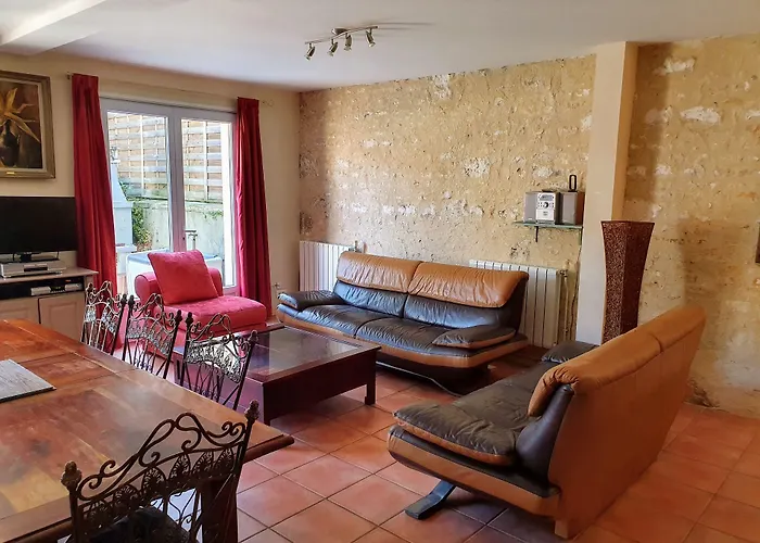 La Des Roses D'hôtes Piscine Chauffée Couette-café 4*